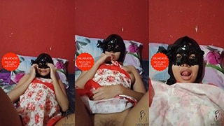 Vicoletta Berjilbab Tapi Tak Kuasa Menahan Nafsu Ingin Ditiduri