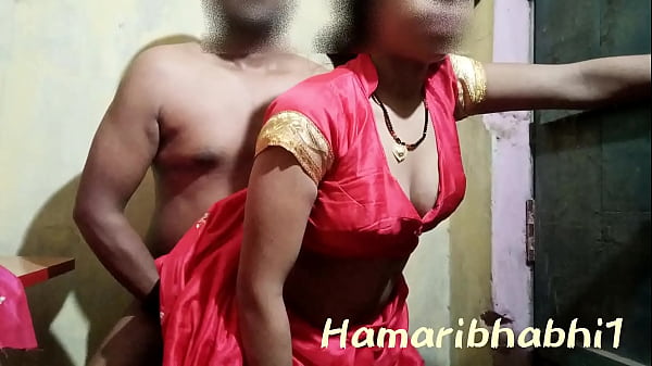 Istri Desa India Digoda Dan Digilir Dengan Sari Merah Yang Menggoda