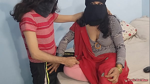 Menikmati Gadis India Berhijab Yang Merintih Dalam Bahasa Hindi