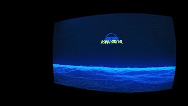 Pakaian Dalam Neon Bergaya Asia, Amatir Menunggangi Batang Kemaluan