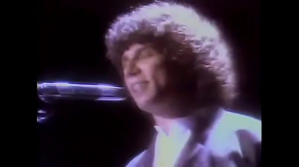 Asia – Konser Panas 1983, Saat Mereka Mengguncang Panggung Dengan Gaya Yang Menggoda