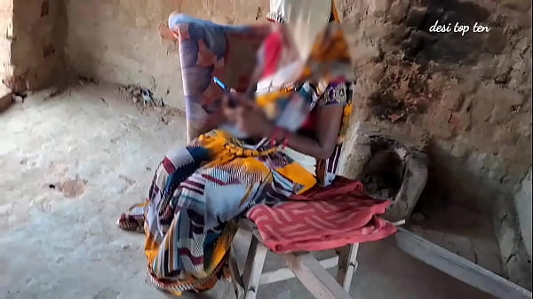 Desi Bhoji Yang Seksi Digoyang Di Ranjang Dengan Gaun Sari, Video Panas India Dengan Suara Seru Dan Adegan Mesum Yang Bikin Greget