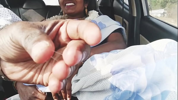Desi Mobil Panas, Bhabi Genit Mesum Dengan Adik Ipar Di Dalam Mobil, Bisikan Cabul Bahasa Telugu.