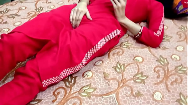 Gadis Langsing Digoyang Penyewa, Film Panas Hindi Dengan Adegan Ranjang Yang Menggoda