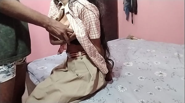 Pengalaman Pertama Ku Bercinta Dengan Kakak Tiriku Yang Imut Dan Bergantung Besar