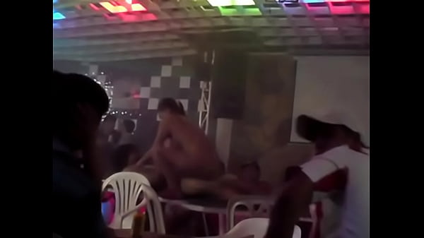 Pertunjukan Pisang Yang Menggoda Dan Penuh Nafsu