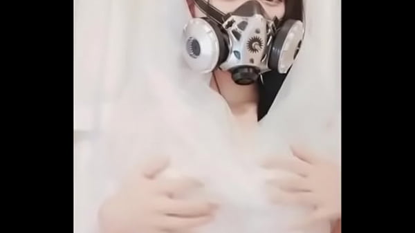 Masturbasi Dengan Dildo Tiongkok Yang Menggoda Pada Vagina Yang Menggiurkan