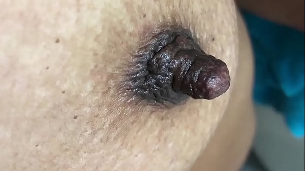 Payudara Desi Tampil Lebih Detail Dan Menggoda