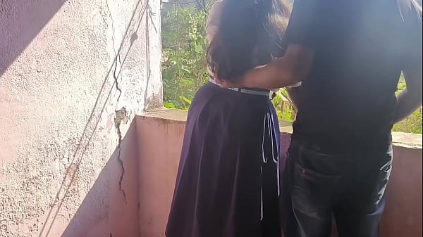 गाँव की मासूम छात्रा को ट्यूशन टीचर ने दी जबरदस्त चुदाई की तगड़ी धमाकेदार रात।