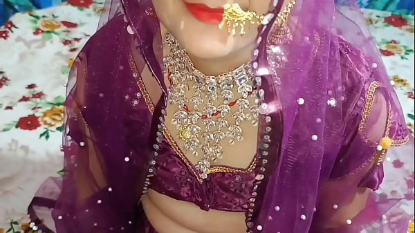 भाभी अकेले घर में चुदाई करवाती है सौतेले भाई से