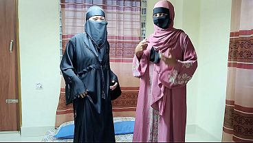 Adik Tiri Berhijab Menggoda, Ingin Merasakan Batang Besar Kakak Masuk Ke Dalam Vagina Sempitnya