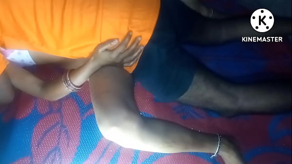 Desi Bhabhi Yang Menggairahkan Dan Penuh Nafsu