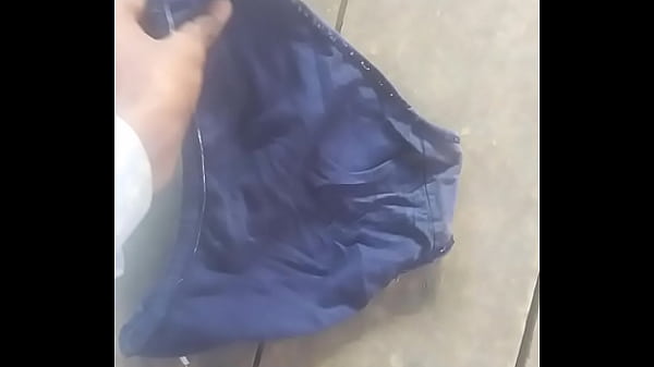 Gadis Montok Seksi Yang Menggoda Hati