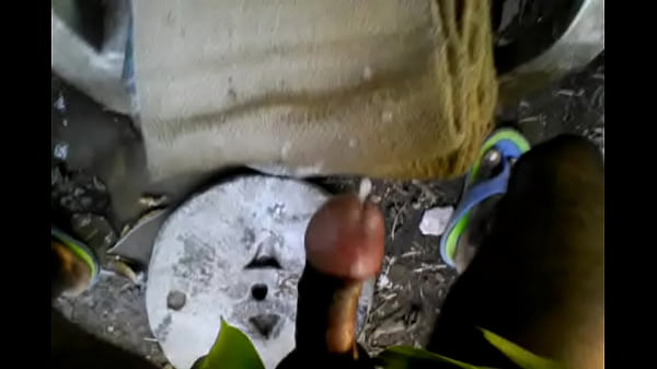 Cowok Desi Ngentot Dengan Boneka Plastik Dan Sembur Sperma