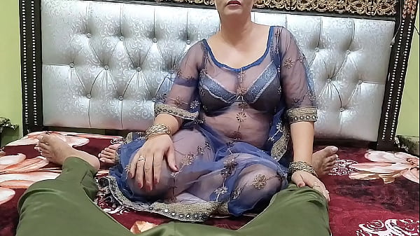 Bhabhi India Yang Nakal Mengulum Kontol Dever Dan Dientot Dubur, Blowjob Paling Hot Dalam Audio Hindi