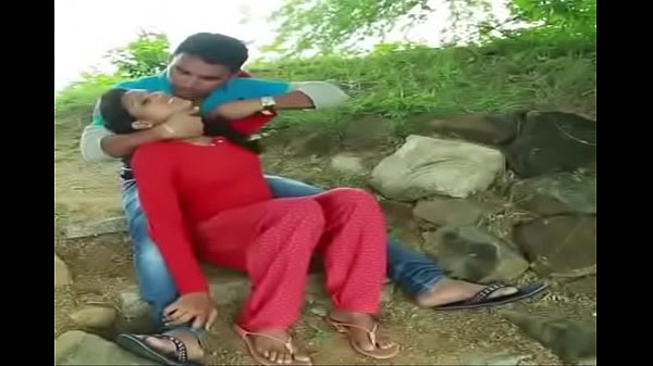 Desi Dicium Dalam-dalam Dan Payudaranya Diremas Penuh Nafsu