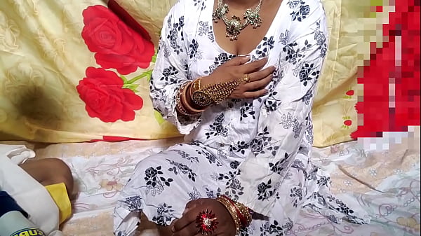 छोटी बहू ने ससुर के साथ गर्म मौका पाकर बेटे को बाहर भेजा और दोनों ने जमकर चुदाई की रियल देसी सेक्स