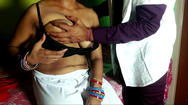 Dokter Menggila, Merobek Celana Pasien Perawan Dan Mengisi Vaginanya Dengan Nafsu Birahi, Suara Hindi Menggoda Telinga
