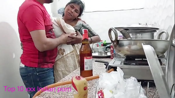 बेटी की शादी के बाद ससुराल में माँ की गीली चूत मारी दामाद ने शराब पीकर