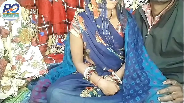 Desi Bibi Rashi Pake Saree, Claire Vaise Angkat Kain Dan Mulai Main Jari Dengan Audio Hindi Yang Menggoda