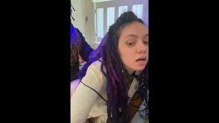 Pria Bertopeng Menekuk Gadis Latin Berambut Gimbal Dan Menanam Benihnya Dari Belakang Di Dapur