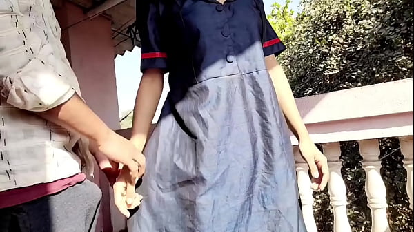 गाँव की भोली भाभी को घुमाने के बहाने देवर ने जंगल में ले जाकर जमकर चोदा
