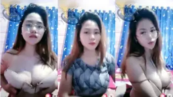 Cewek Abg Mainin Payudara Di Live Streaming