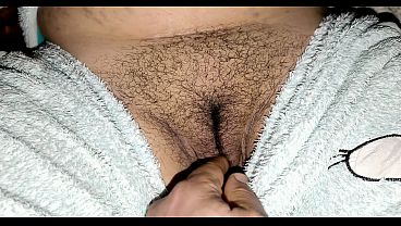 نيك سعودي جامد: سواق كفيل ينيك زوجته في كس مشعر