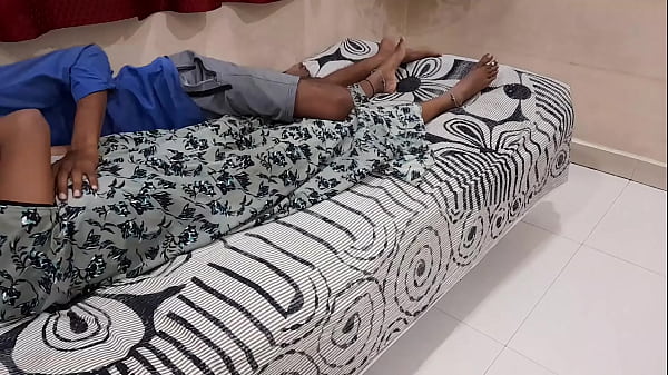 Istri Seksi India Dihardiki Oleh Suami Hindu Kurusnya – Versi Lengkap Hindi