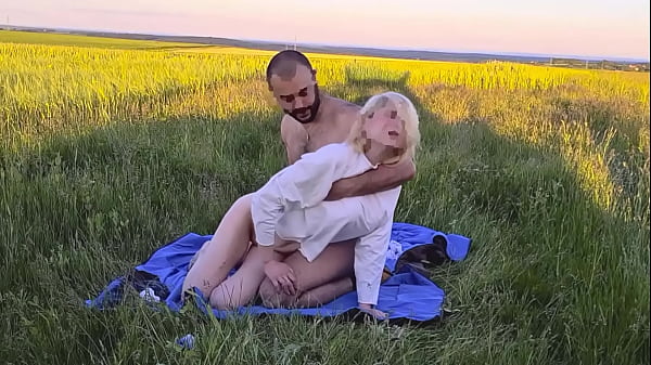 Bonus 4of4: Blonde Russian Panas Telan Sperma Langsung Dari Sumbernya Dalam Aksi Anal Publik