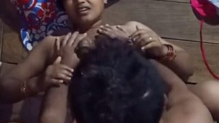 Ibu-ibu Desa Goyang Seksi, Digenjot Suami Sampai Meringis.