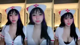 Rianti Suster Seksi Menggoda, Belahan Dada Menggairahkan Di Acara Baru