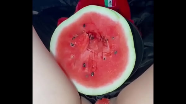 Cewek Muslim Bejat Kecanduan Colmek Pake Makanan, Salju Arab Putih Mulus, Fetish Aneh Dan Video Bokep Ekstrim Paling Gila