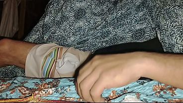 Ibu Tiri Gue Semalem Kasih Nikmat Gila, Gue Masukin Dua Jari Ke Memeknya Sampe Airnya Keluar Deras.