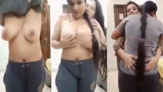 Gadis-gadis Muda Lagi Seru-seruan Main Lesbian Di Kamar Kos, Bikin Suasana Makin Panas.