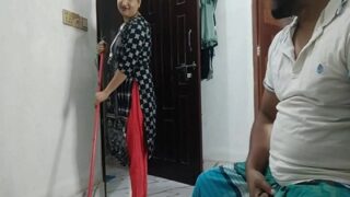 Istri Montok Bantu Suami Ngebut Di Ranjang, Pasangan Desi Main Senggama Panas