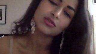 Ngentot Bareng Maya Rati, Video Panas Desi Nri Bikin Makin Tegang!