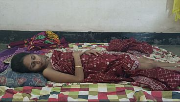 Desi Bhabhi Ko Padosi Ne Gaanth Lagakar Choda, Chikni Choot Faad Di