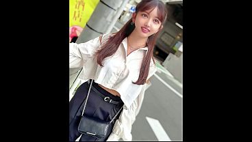 Goyangin Majalah, Setengah Filipina Setengah Jepang, Umur 18 Tahun, Siap Bikin Lo Ngaceng.