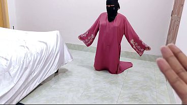 Hot Desi Stepmom Ki Garmi Bhari Chudai Mere Bedroom Mein