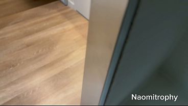 Liburan Mesum Bareng Kakak Tiri – Naomi Noel, Ngewe Di Kamar Hotel.