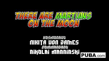 Kosmonot Rusia Nikita Von James Digagalkan Perintah Diam Dari Jenderalnya, Bibirnya Dipaksa Merapat, Tubuhnya Menunggu Perintah Selanjutnya.
