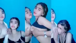 Saling Adu Toket Abg Pasangan Lesbi
