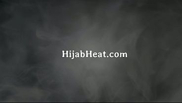 Gadis Arab Muslim Kaku Digilir Habis-habisan Di Kantor