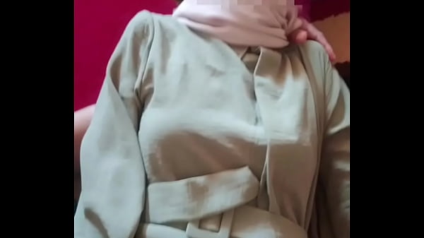 Saudari Tiri Berhijab Digebuki Liar Pas Momen Lebaran Bikin Makin Nafsu